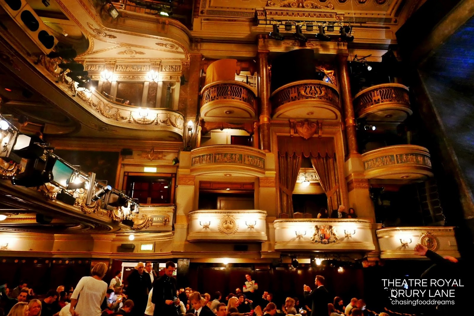 CHASING FOOD DREAMS Fly Me to London Blenheim Palace + Charlie & The