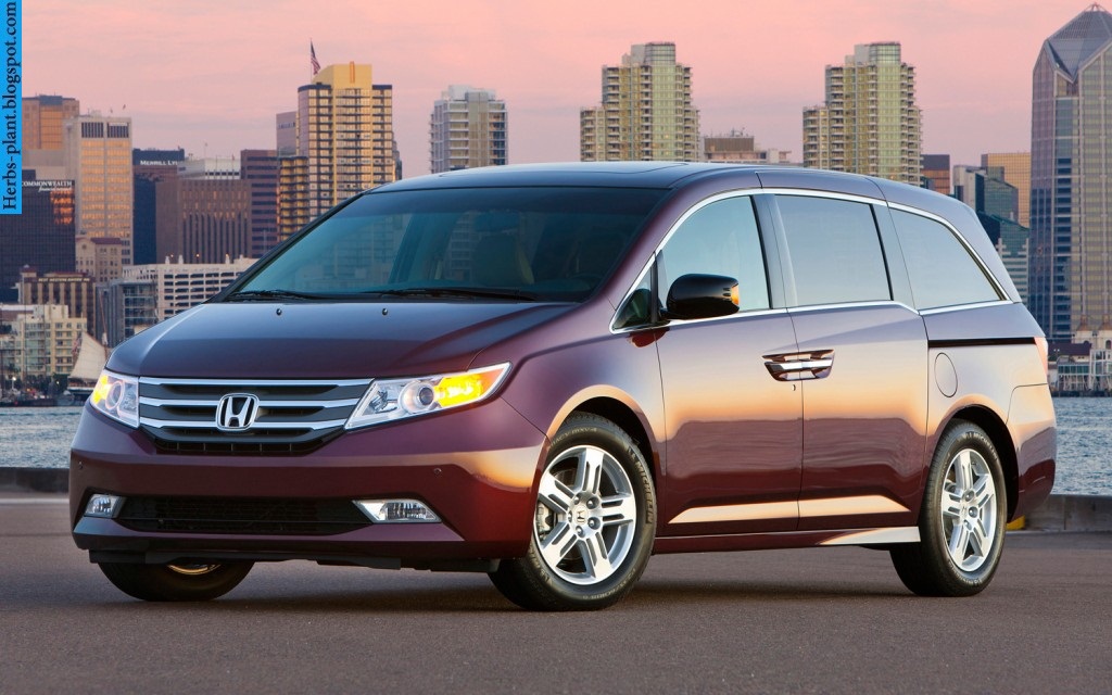 Honda odyssey car 2013 front view - صور سيارة هوندا اوديسي 2013 من الخارج Honda odyssey car 2013 front view - صور سيارة هوندا اوديسي 2013 من الخارج