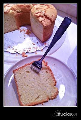 Sour Cream Pound Cake With Crunchy Top Sour Cream Pound Cake With Crunchy Top