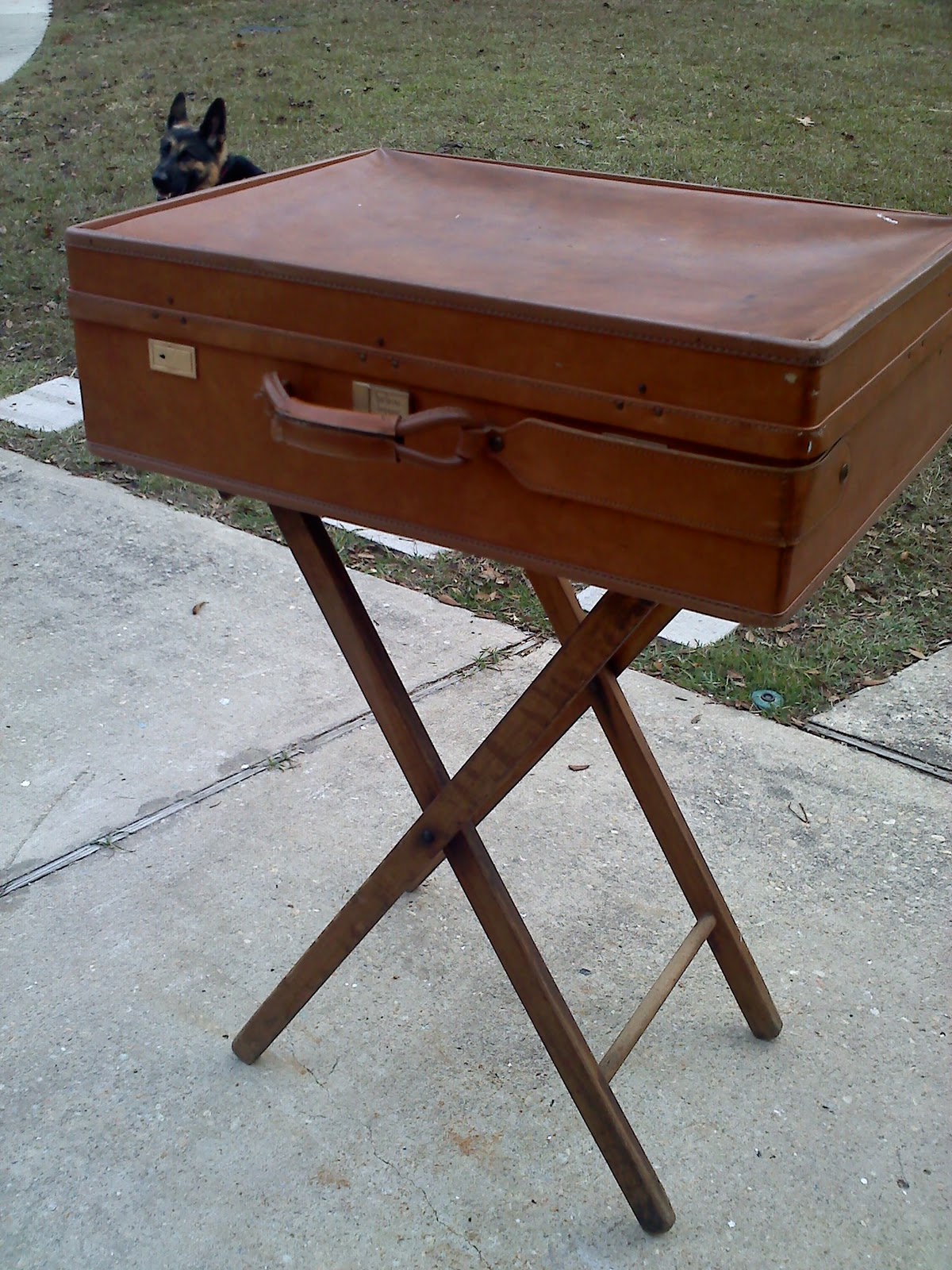 The JUNKtion Suitcase Table