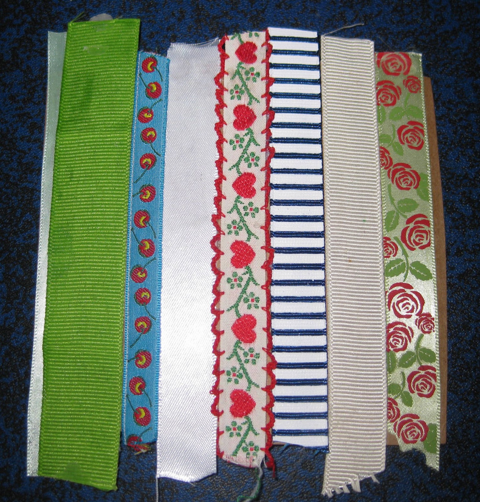 How To Glue Ribbon To Cardboard at Rosalina Hyde blog