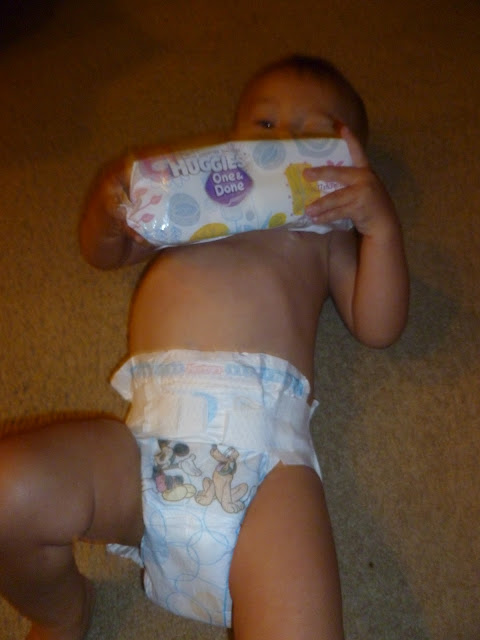 Huggies Snug and Dry Diapers and Natural Care Wipes Review