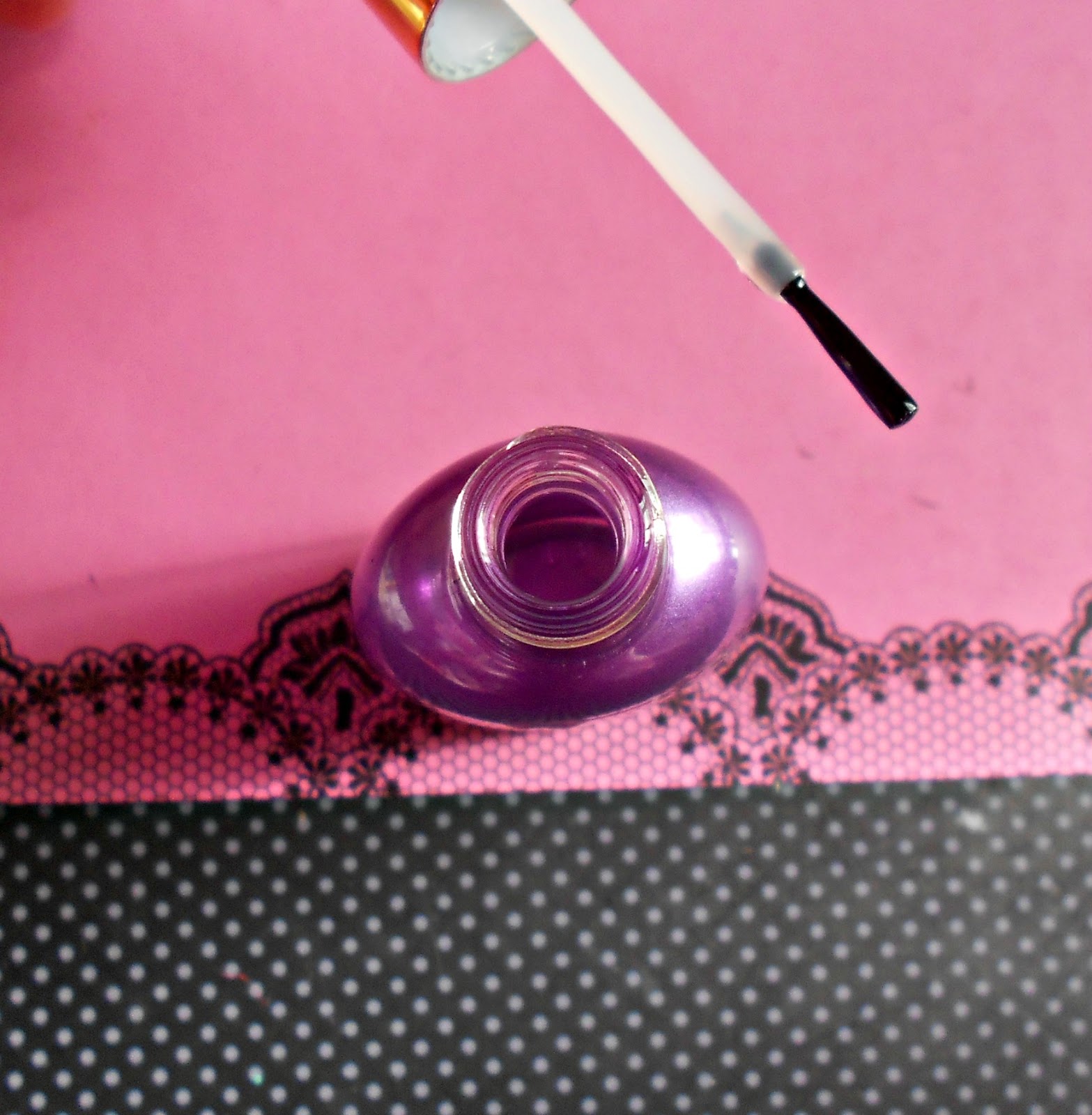 Lola Loves Sparkles Sally Hansen Miracle Nail Thickener [Review]