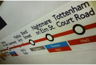 Pesadilla en la calle Elm pegatinas bromistas en el metro de Londres
