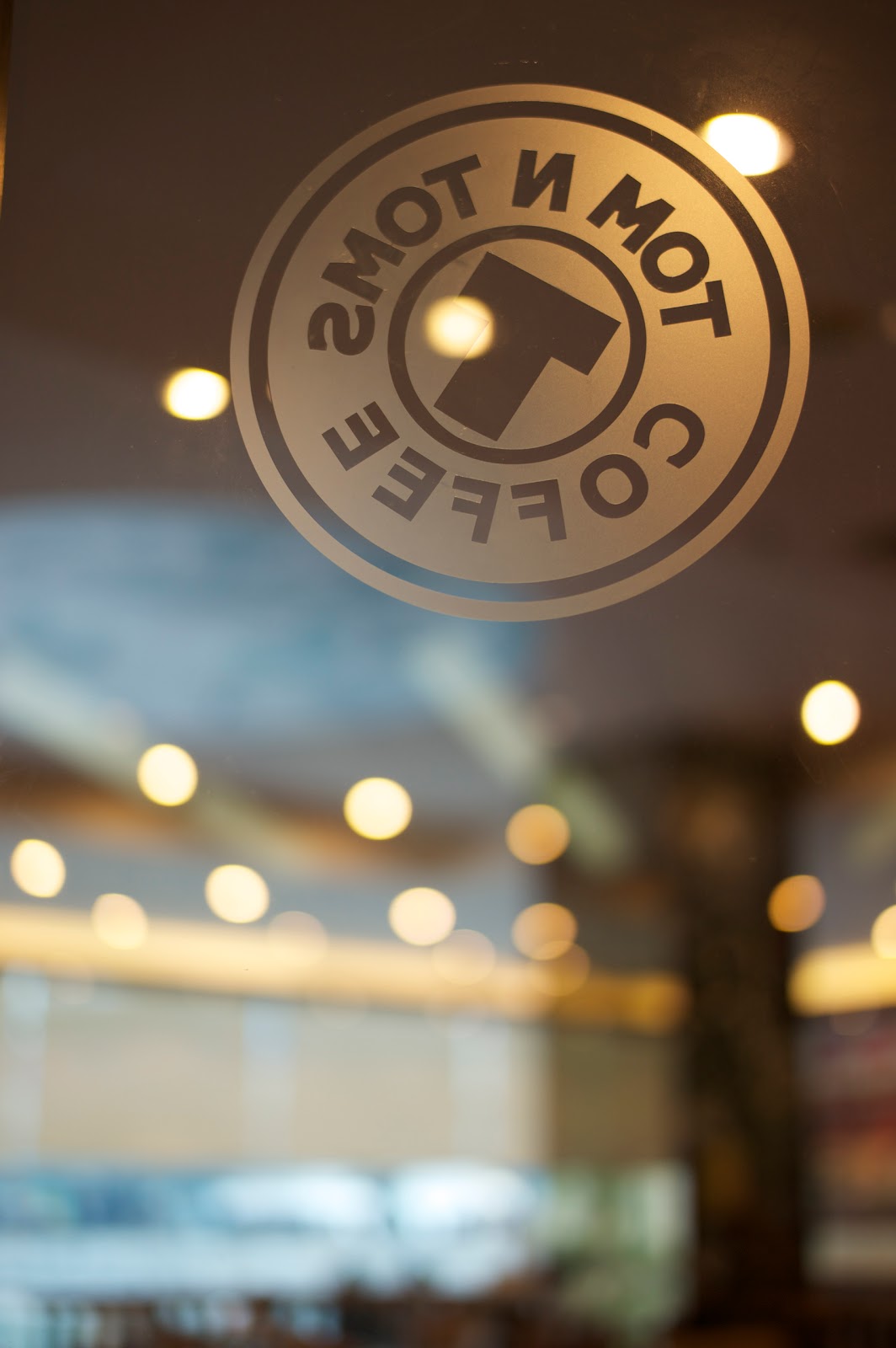 Tom N Toms Coffee Bangkok GlobalGoodFood