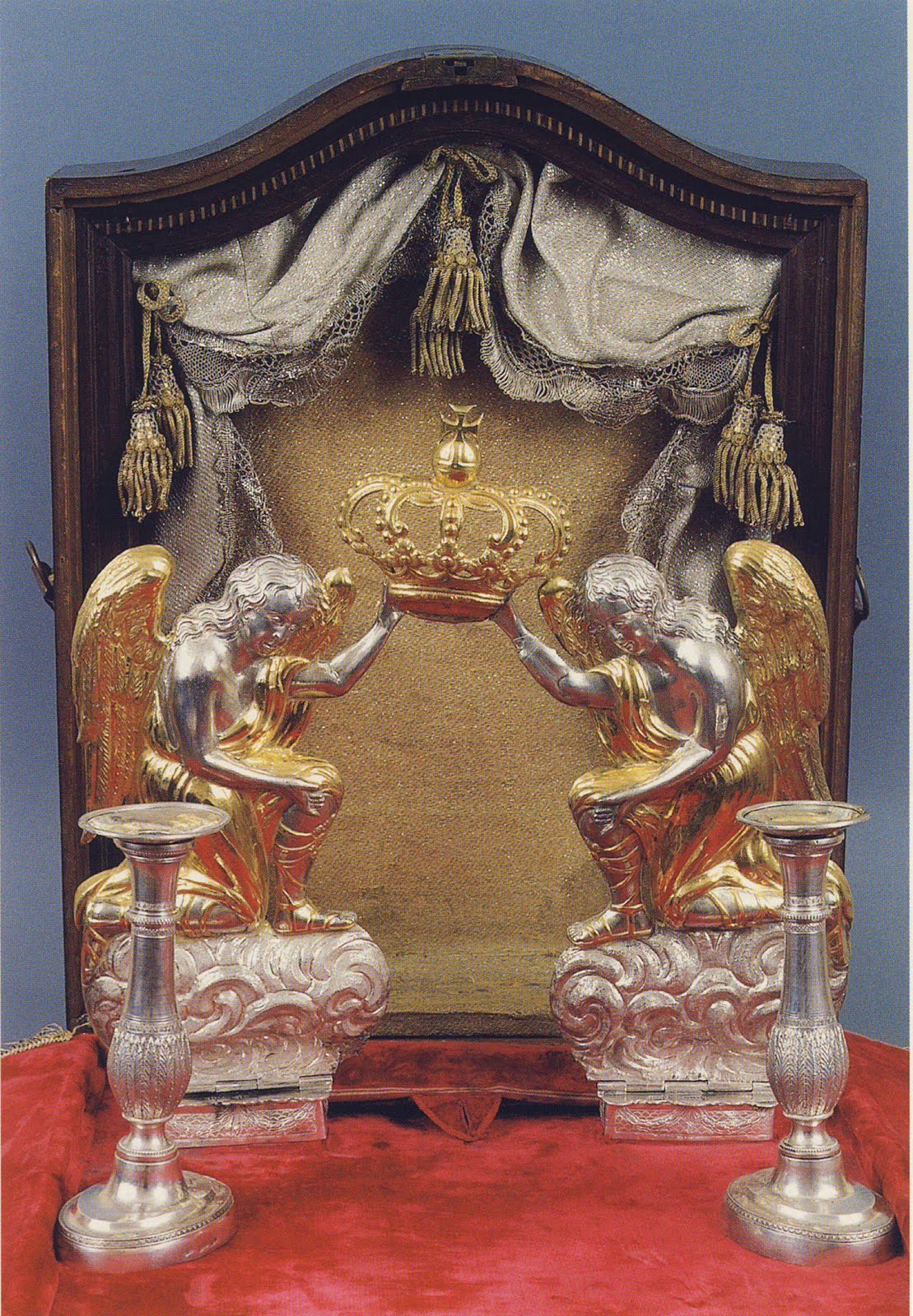 Crónicas de Talavera EL ALTAR PORTÁTIL DE TALAVERA LA REAL, OTROS