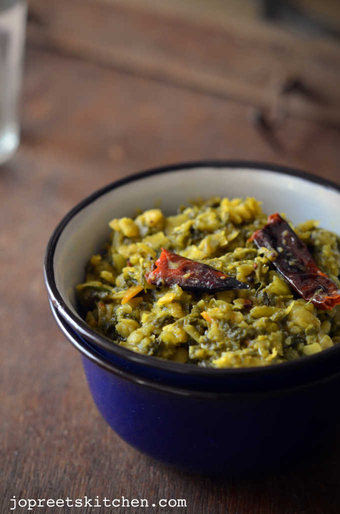 Mullangi Keerai Kootu / Radish Greens Poriyal Simple Lunch Recipes