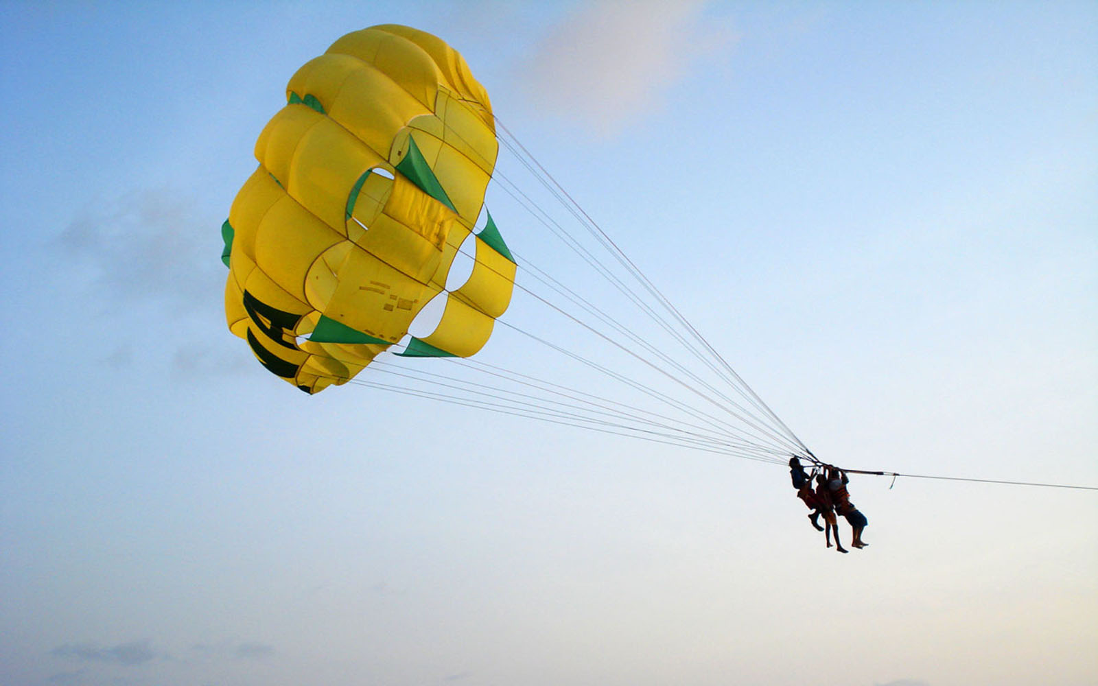 wallpaper: Parachuting Wallpapers