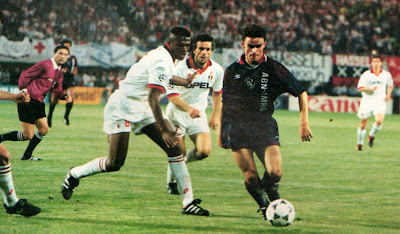 http://4.bp.blogspot.com/-R3g7wU39JOA/Tc-jpncfnMI/AAAAAAAAKXY/IIS5O1cvSuI/s1600/Ajax+Milan+C1-----871+.jpg