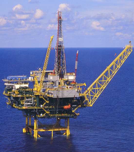 THE WORLD GEOGRAPHY 7 Stunning Oil Platforms
