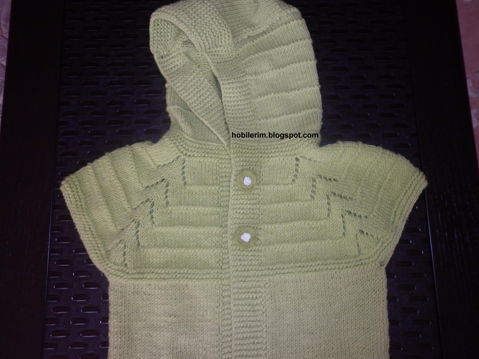 ÖRGÜLERİM,HOBİLERİM KIZ ÇOCUKLARI İÇİN YELEK VE SÜVETER MODELLERİ