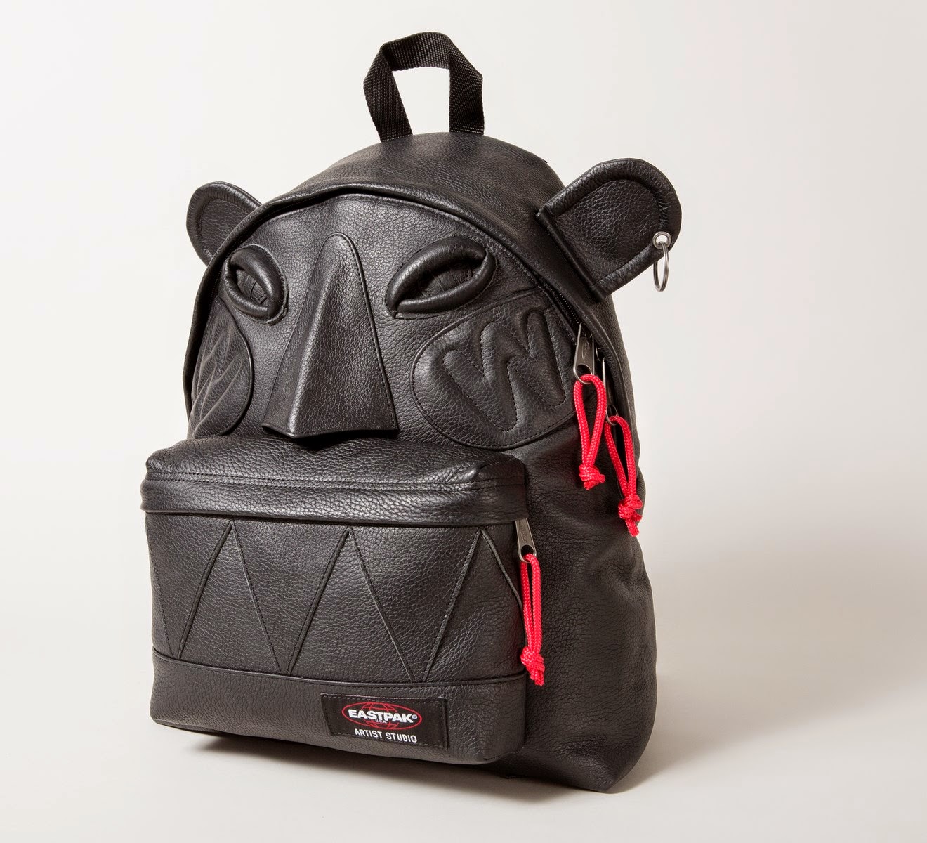 Eastpack Artist Studio by Walter Van Beitendonck Eastpak Artist Studio, Eastpak, sac Eastpak, sac Eastpak pas cher, Designers Against AIDS, du dessin aux podiums, dudessinauxpodiums, vintage look, dress to impress, dress for less, boho, unique vintage, alloy clothing, venus clothing, la moda, spring trends, tendance, tendance de mode, blog de mode, fashion blog, blog mode, mode paris, paris mode, fashion news, designer, fashion designer, moda in pelle, ross dress for less, fashion magazines, fashion blogs, mode a toi, revista de moda, vintage, vintage definition, vintage retro, top fashion, suits online, blog de moda, blog moda, ropa, asos dresses, blogs de moda, dresses, tunique femme, vetements femmes, fashion tops, womens fashions, vetement tendance, fashion dresses, ladies clothes, robes de soiree, robe bustier, robe sexy, sexy dress, Jean-Paul Gaultier, Walter Van Beirendonck, Manolo Blahnik, Gaspard Yurkievich, Henrik Vibskov, Christopher Shannon, Elio Fiorucci, Chris Janssens, Christopher Lee Sauve, KRJST, Lala Berlin, Manolo Blahnik, MSGM, Scooter LaForge, Sybilla, Tim Coppens
