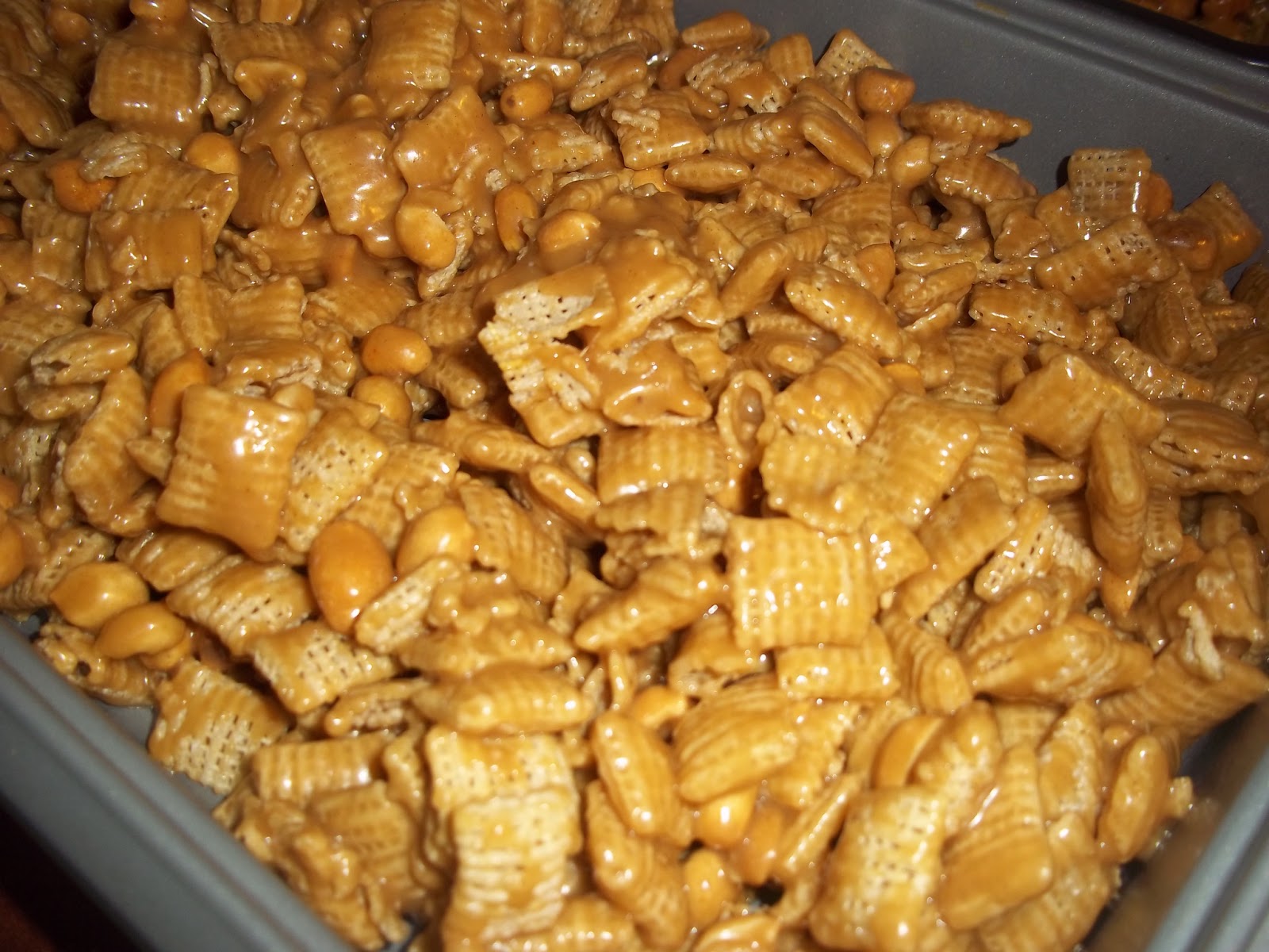 The Daily Smash Peanut Butter Caramel Chex bars