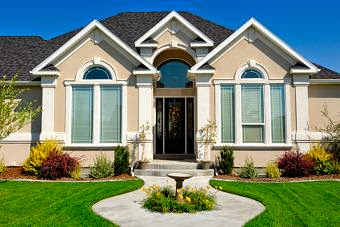 Front yard landscaping with green grass | Outdoor landscaping ideas Front yard landscaping with green grass | Outdoor landscaping ideas