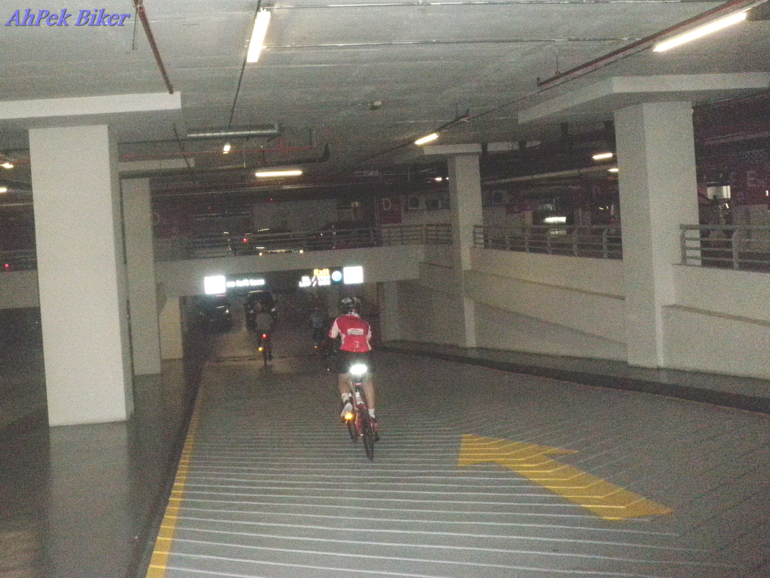 AhPek Biker - Old Dog Rides Again: Kuala Lumpur : Durian Treks