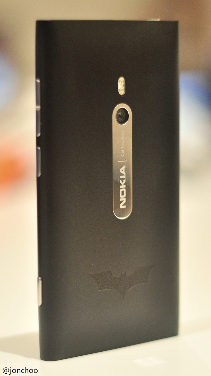 Nokia Lumia 800 Batman Dark Knight Rises edition