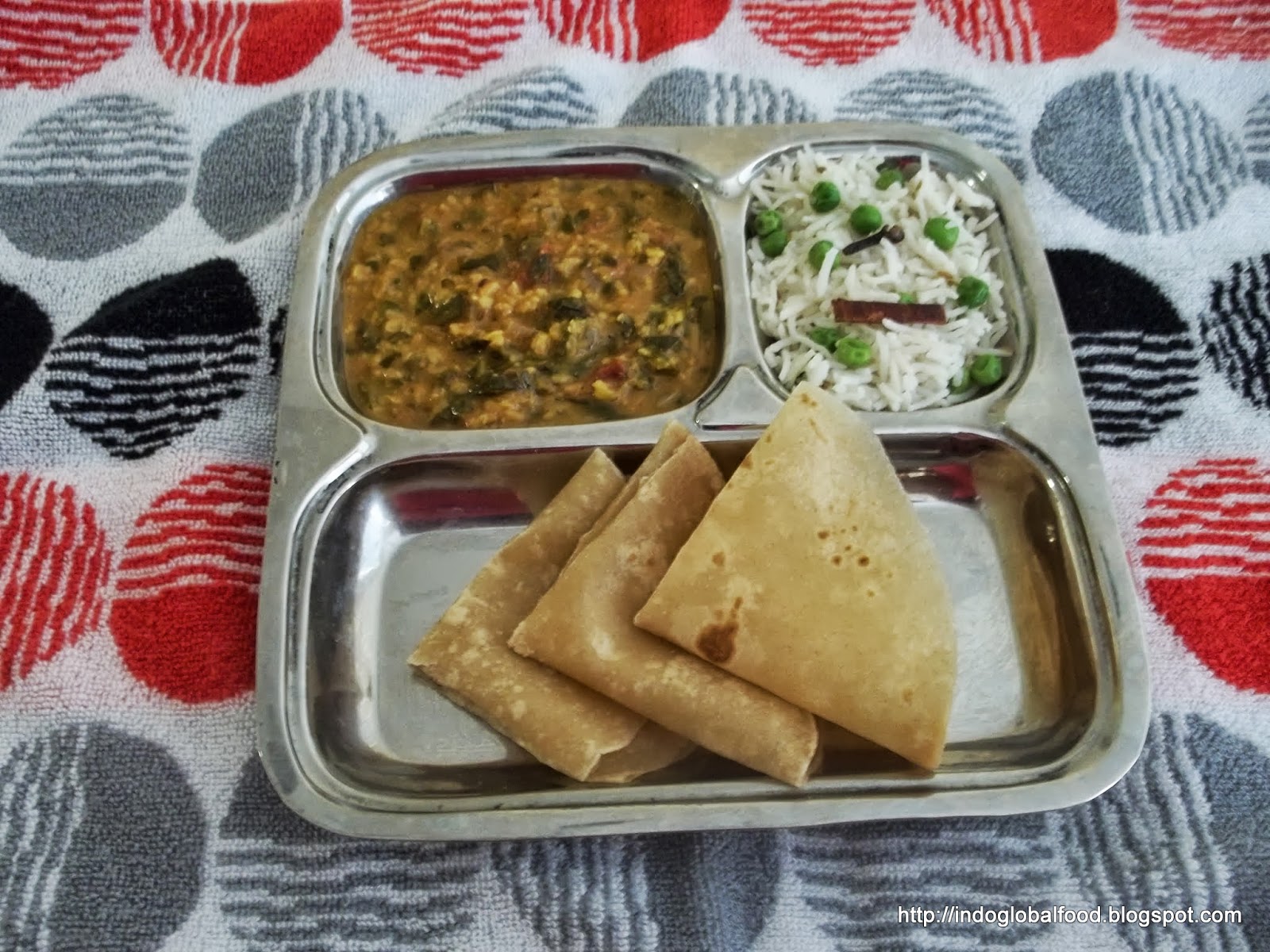 Healthy Tadka Dal with Spinach Using Slow Cooker