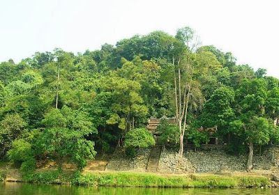 Điện Hòn Chén