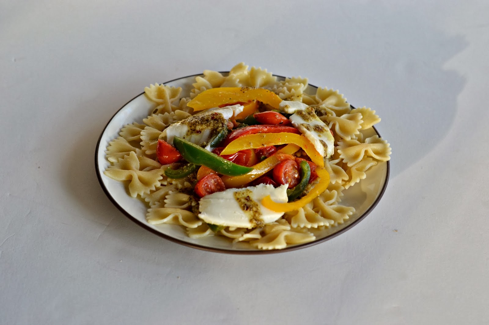 MultiColor Peppers, Tomato, and Fresh Mozzarella Pasta with Basil