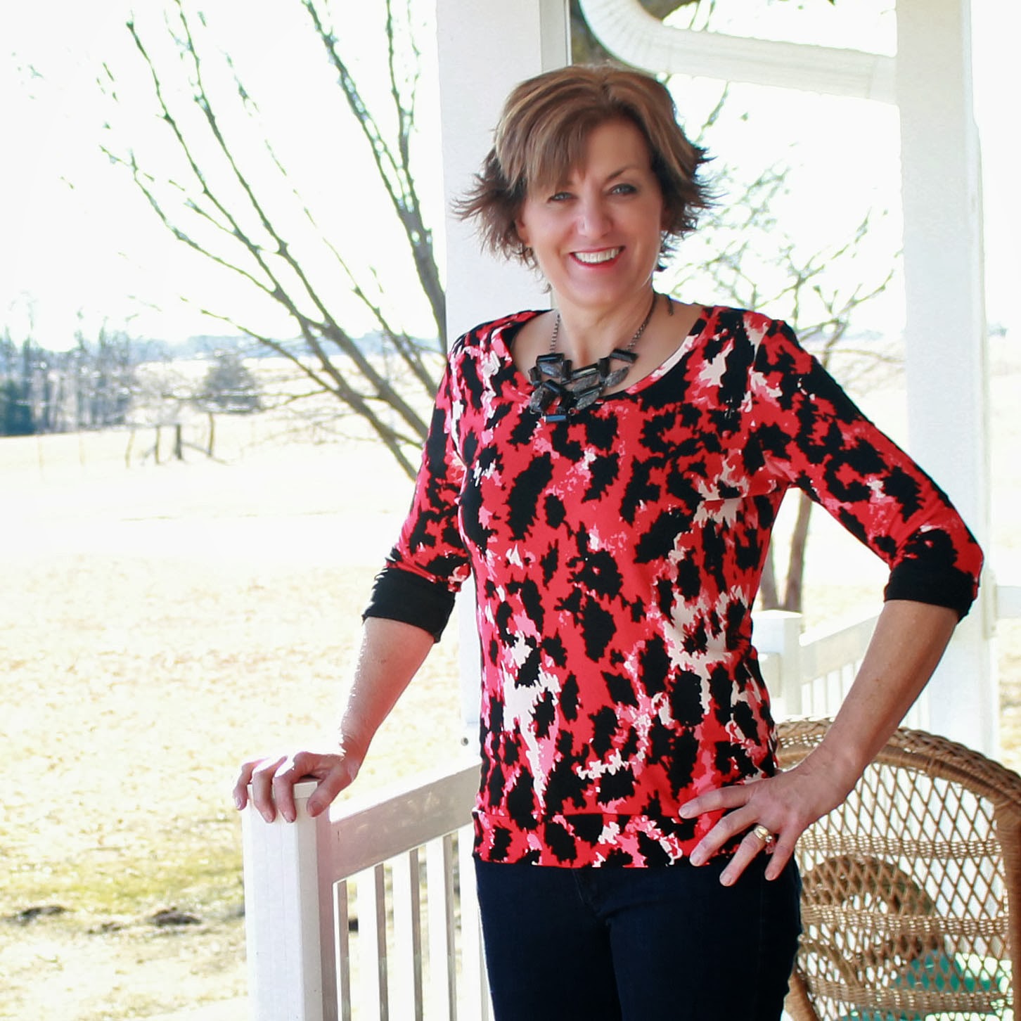 Girls in the Garden Renfrew Shirt in Abstract Print