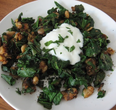 pan-fried white beans with spinach and yogurt