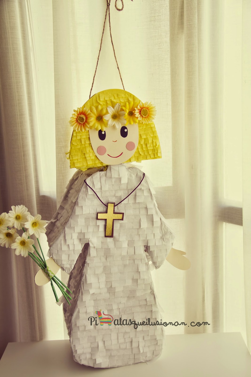 Piñatas que Ilusionan Una piñata para tu comunión