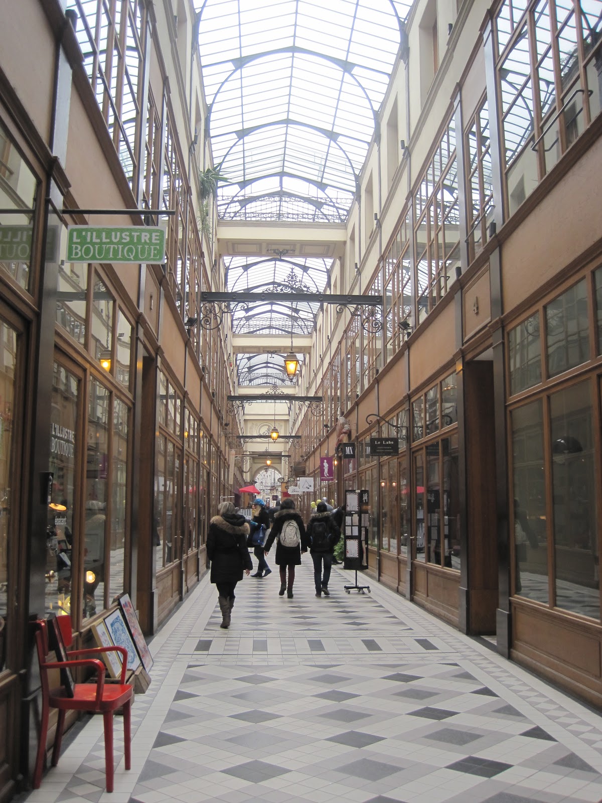 Stroll Around the Les Halles Market District with Paris Walks