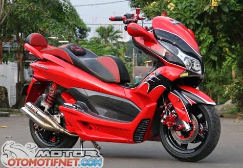 29 Modifikasi Motor Pcx Merah Inspirasi Baru