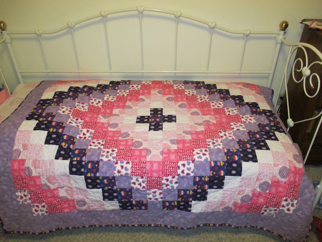 Look What I Made: Trip Around the World Quilt