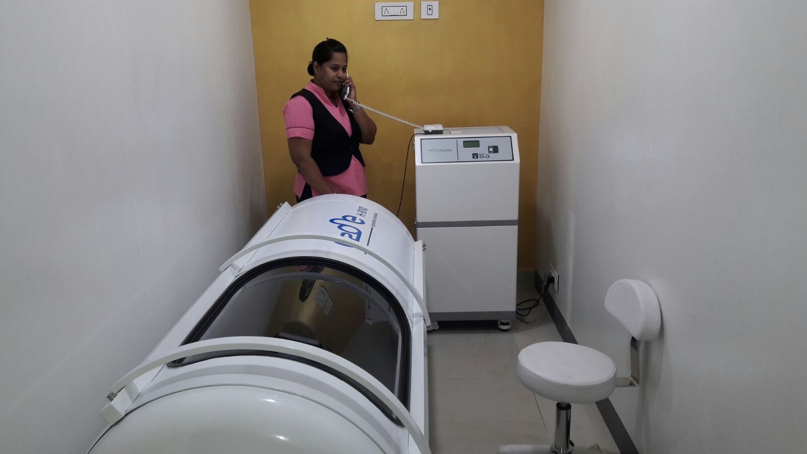 India Hyperbaric oxygen therapy chamber, 1.5 ATA in Skin & Anti Aging Clinic.