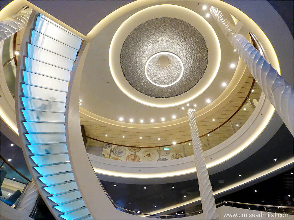 Таинственный Mein Schiff 3 (5*-) Kруиз загадок и разгадок