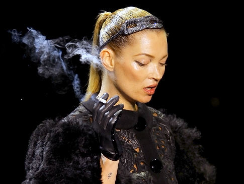 kate moss louis vuitton catwalk. to see images of Kate Moss