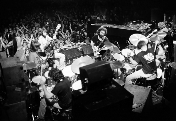 Grateful Dead - Página 3 20130404-grateful-dead-1977-600x-1365096057