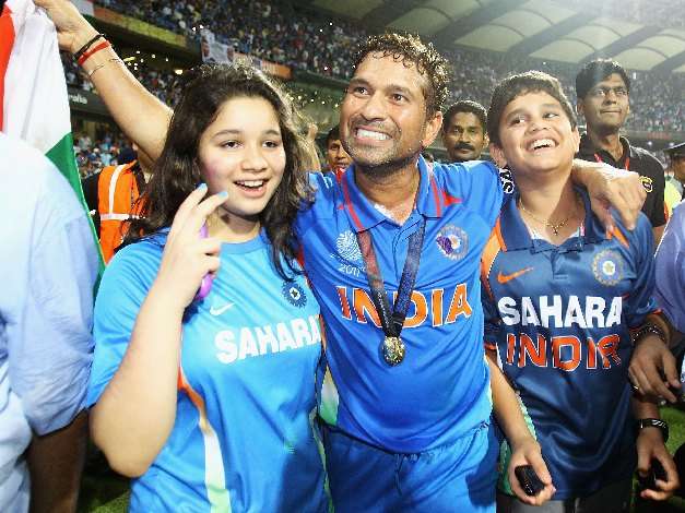 sachin world cup 2011 final pics. worldcup2011 final sachin