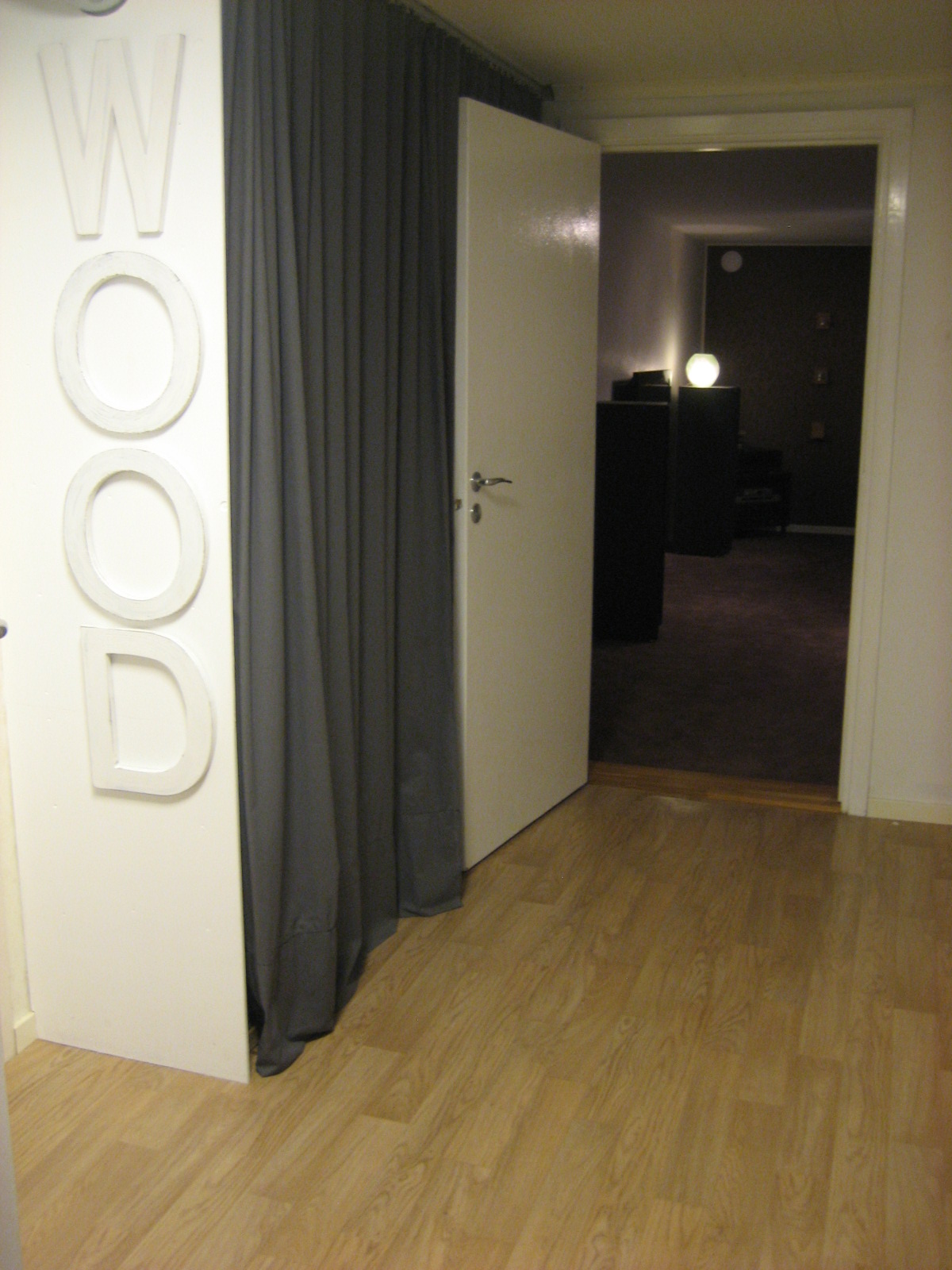 Vita huset 28: wood