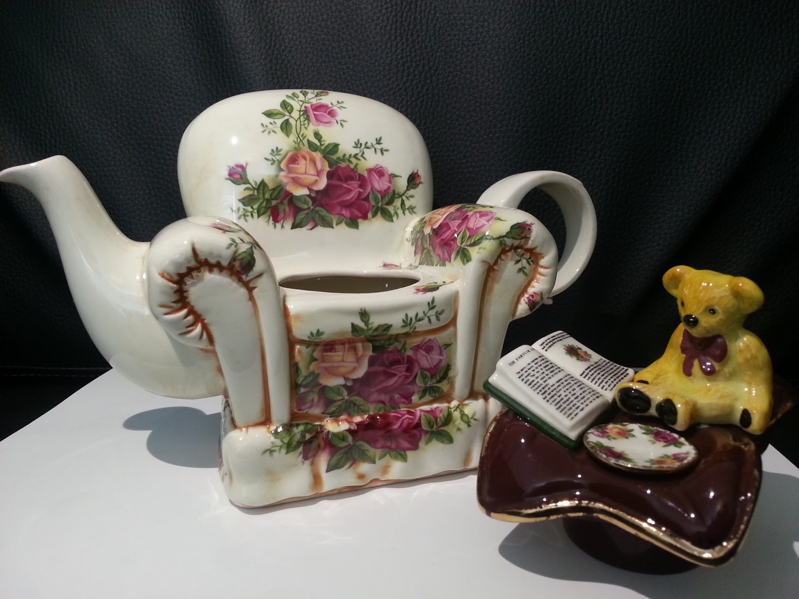 SMN UK Deco ROYAL ALBERT NOVELTY TEAPOT