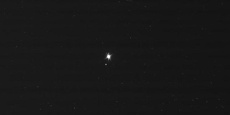 Bumi Kita bila Dilihat dari Saturnus Bumi Kita bila Dilihat dari Saturnus