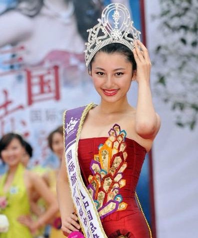 Miss Tourism Queen International China 2012 winner Hong Yi Jing