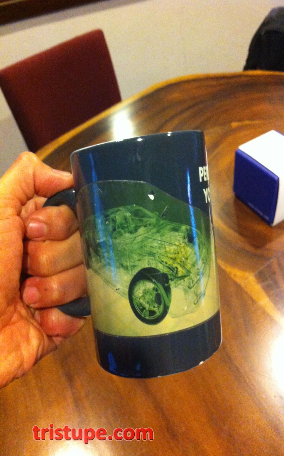 Review d'MUG by Dexsim A Heat Sensitive Mug