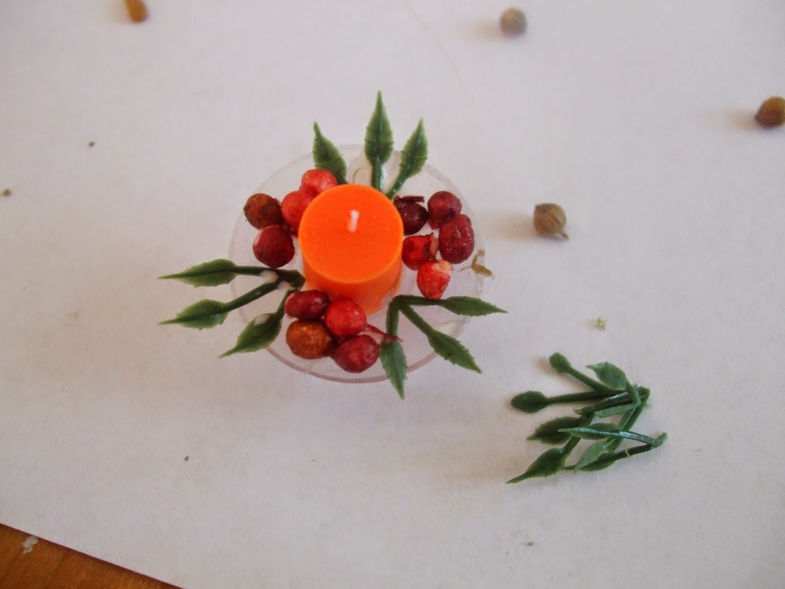 Marianne's Miniverse The easiest way to make mini candles.