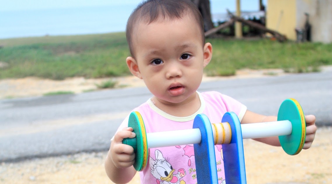 The beauty of life...: Lelaki hensem itu pegang perut aku