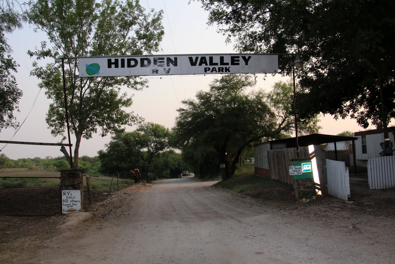 Hidden Valley RV Park - San Antonio, Texas :: Rates 