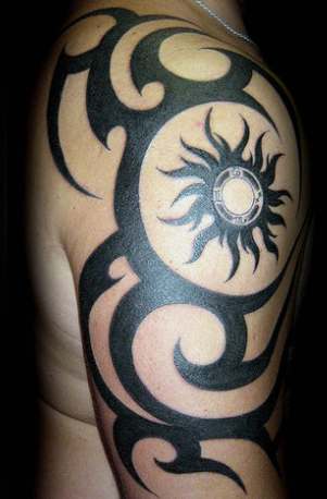 Amazing tattoo designs for arms and shoulders for man