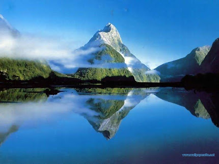 gambar gunung, foto pegunungan indah dan spektakuler