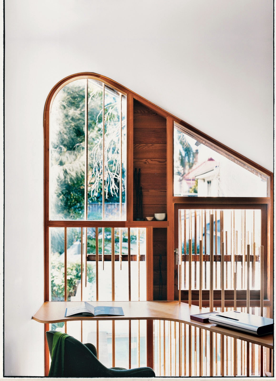 Holz plus Design fertig ist das Minimalismus Haus in Le Corbusier bzw. Bauhaus Stil Holz plus Design fertig ist das Minimalismus Haus in Le Corbusier bzw. Bauhaus Stil