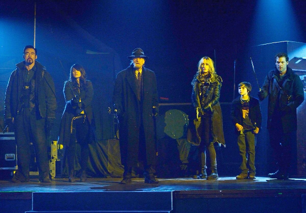 The Strain, serie tv, tv, tv show, recensione, Guillermo del Toro, Corey Stoll, Mia Maestro, Sean Astin, David Bradley, horror, vampiri, apocalisse, strigoi, Eph Goodweather, Kevin Durand