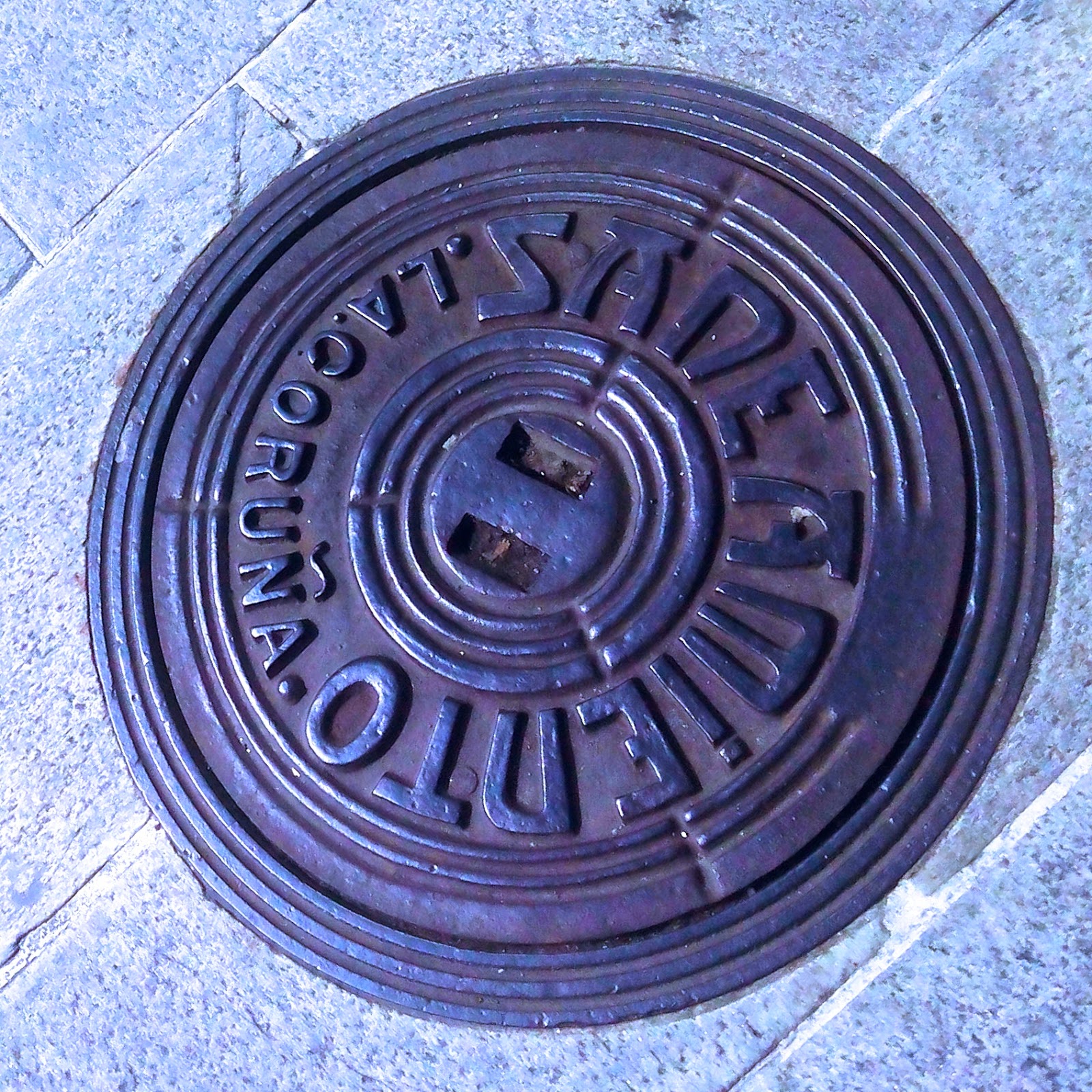 ALCANTARILLAS y tapas (manhole cover, vamos, para entendernos) Coruña