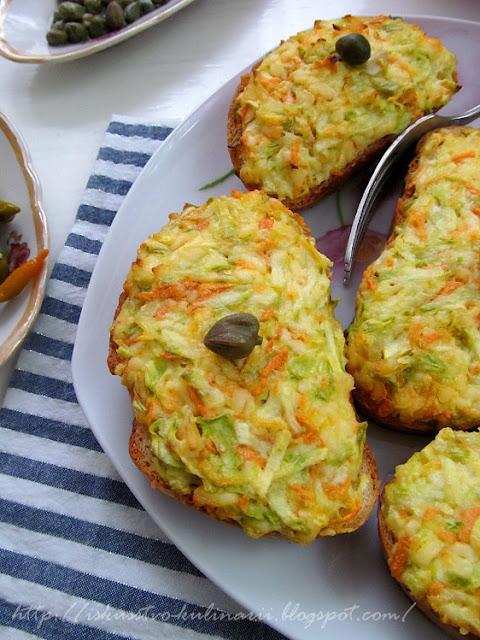 Горячие бутерброды с кабачком