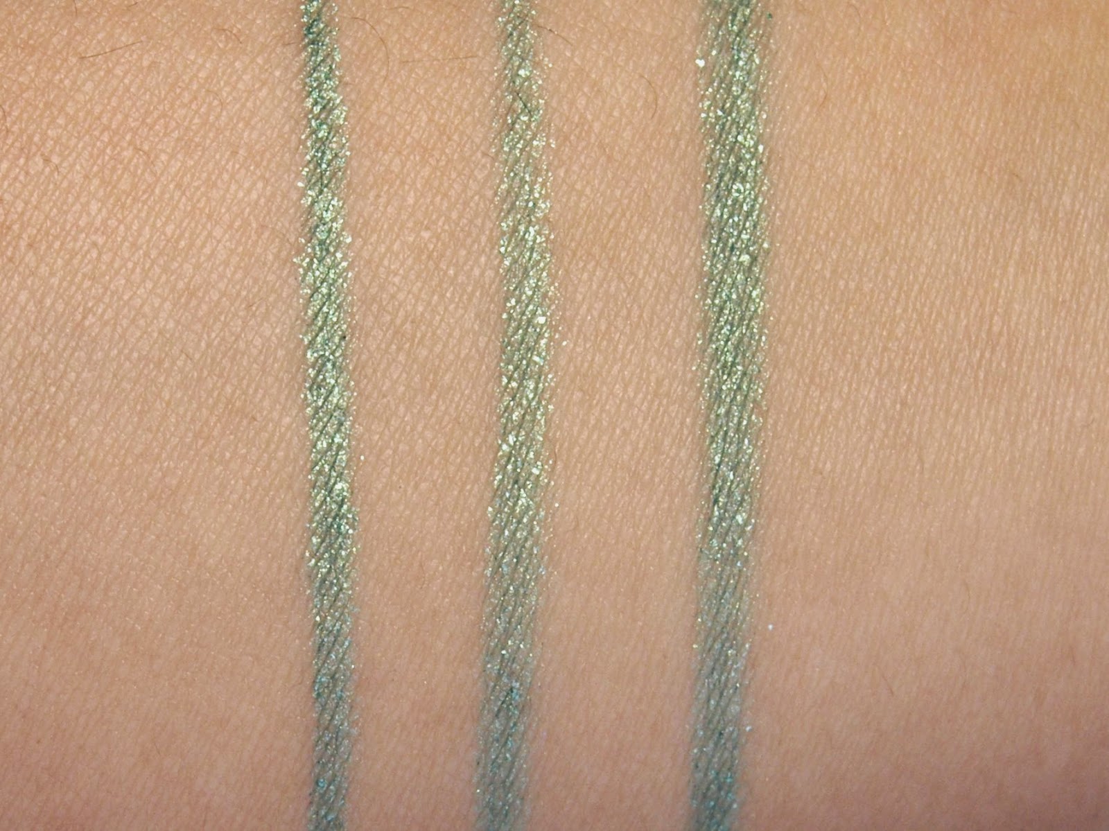 Smashbox Always Sharp 3D Liner in "3D Pacific": Review and Swatches
