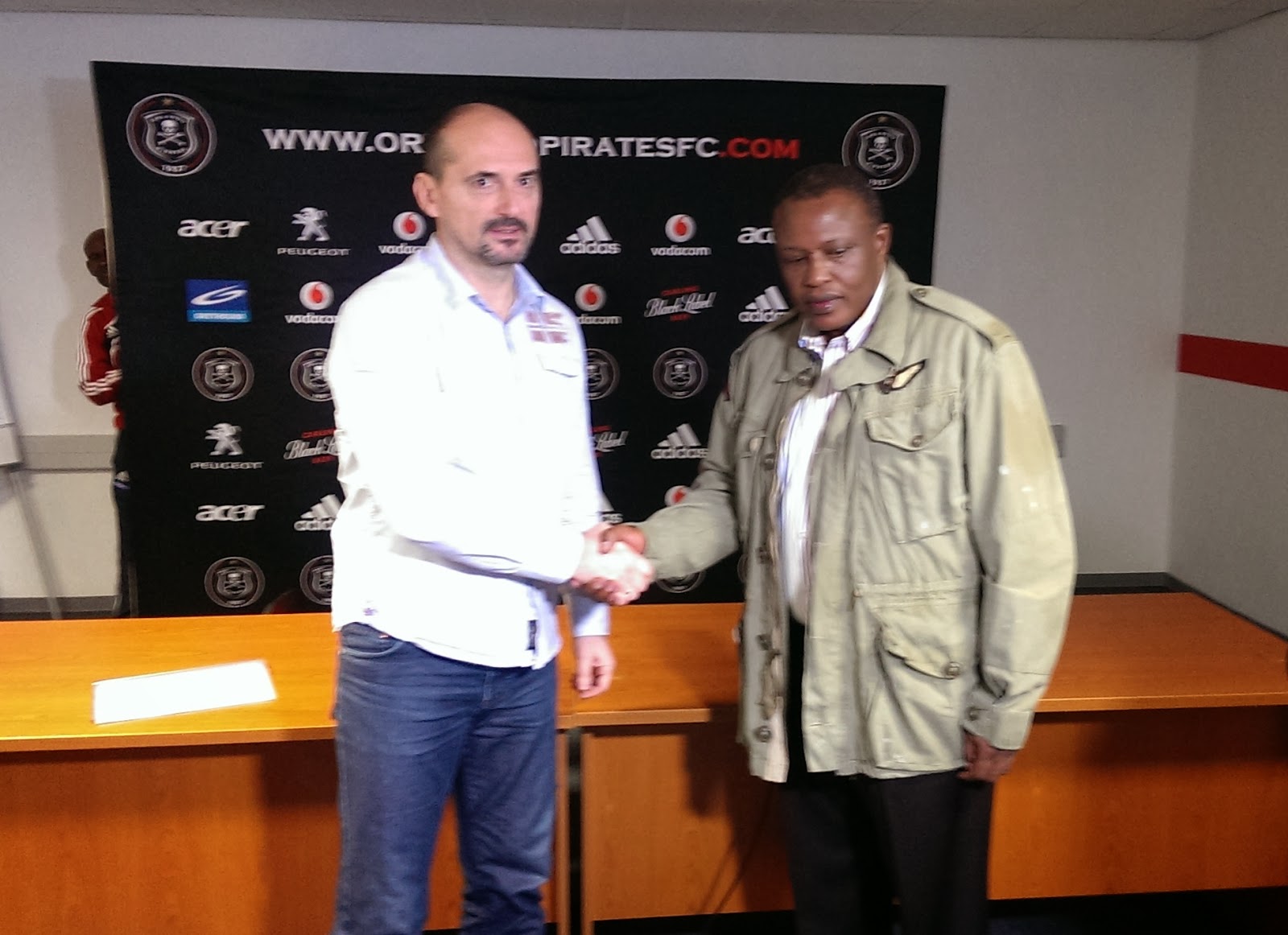 Gerry-Stober OrlandoPirates Chairman Dr Irvin Khoza has introduced new Head Coach ...